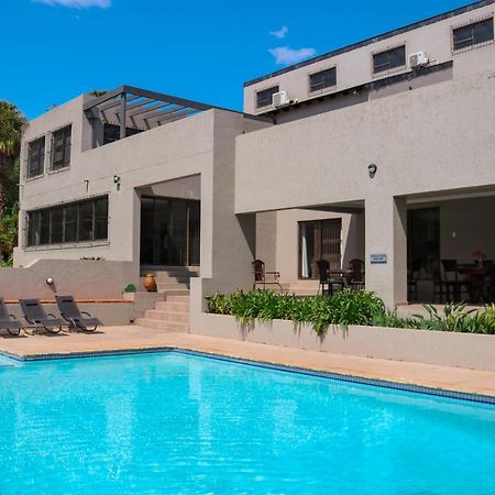 Отель Fair Glen Kyalami Экстерьер фото