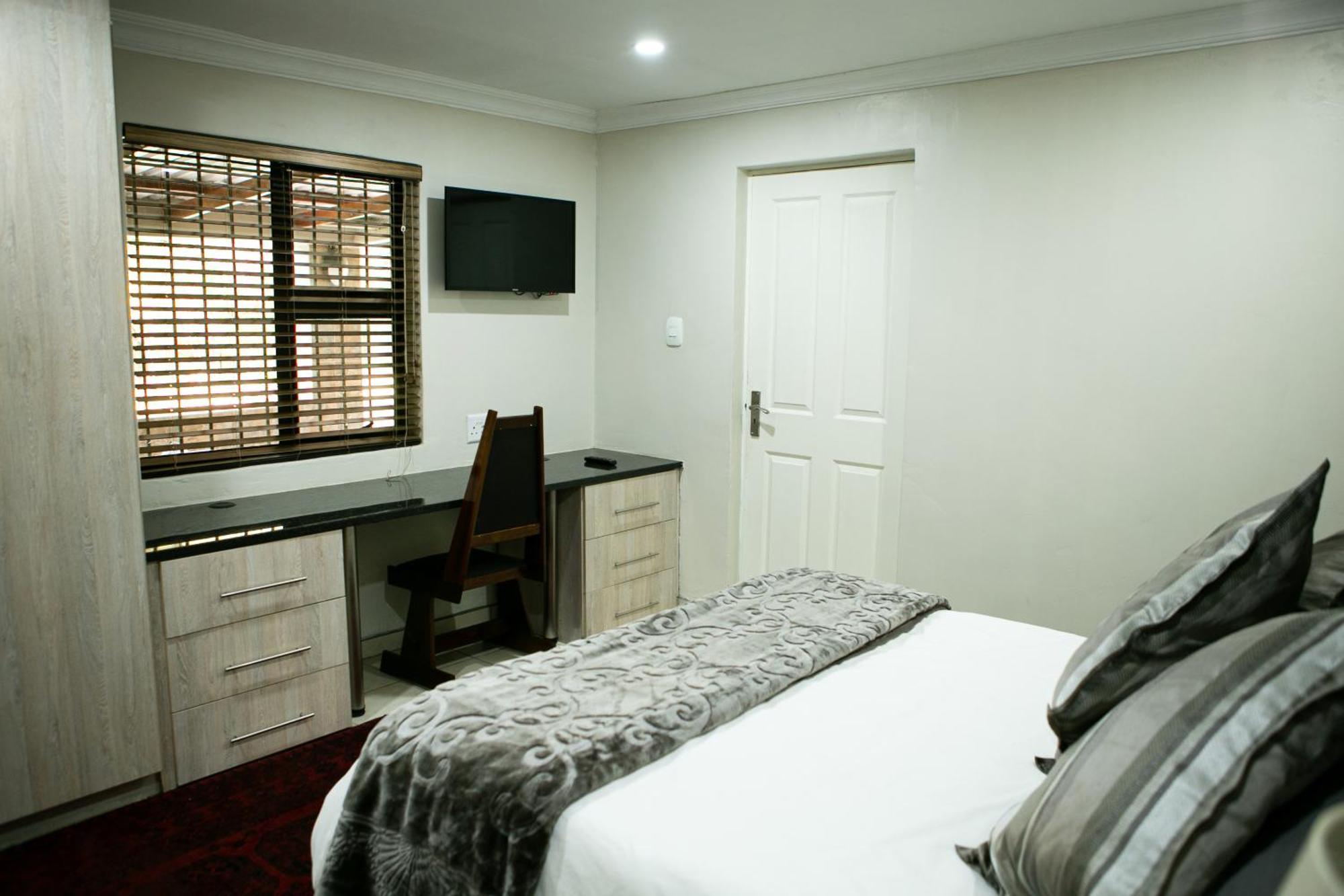 Отель Fair Glen Kyalami Экстерьер фото